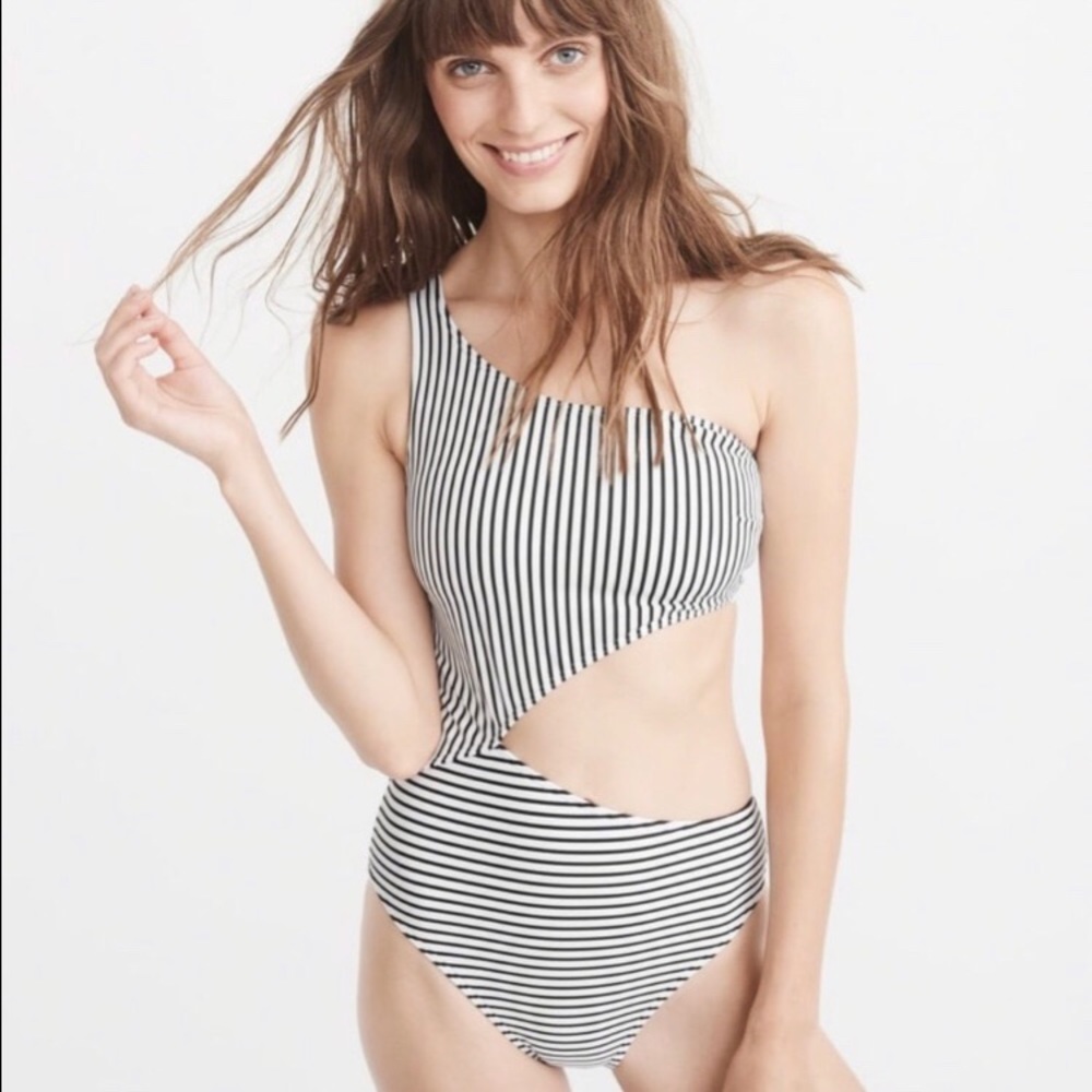 NWT Abercrombie 1 Shoulder, 1 Piece Bathing Suit